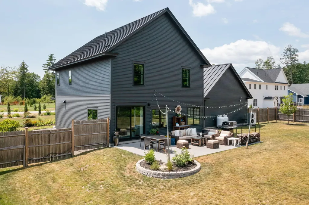 14 Oliver Lane Gorham ME 04038