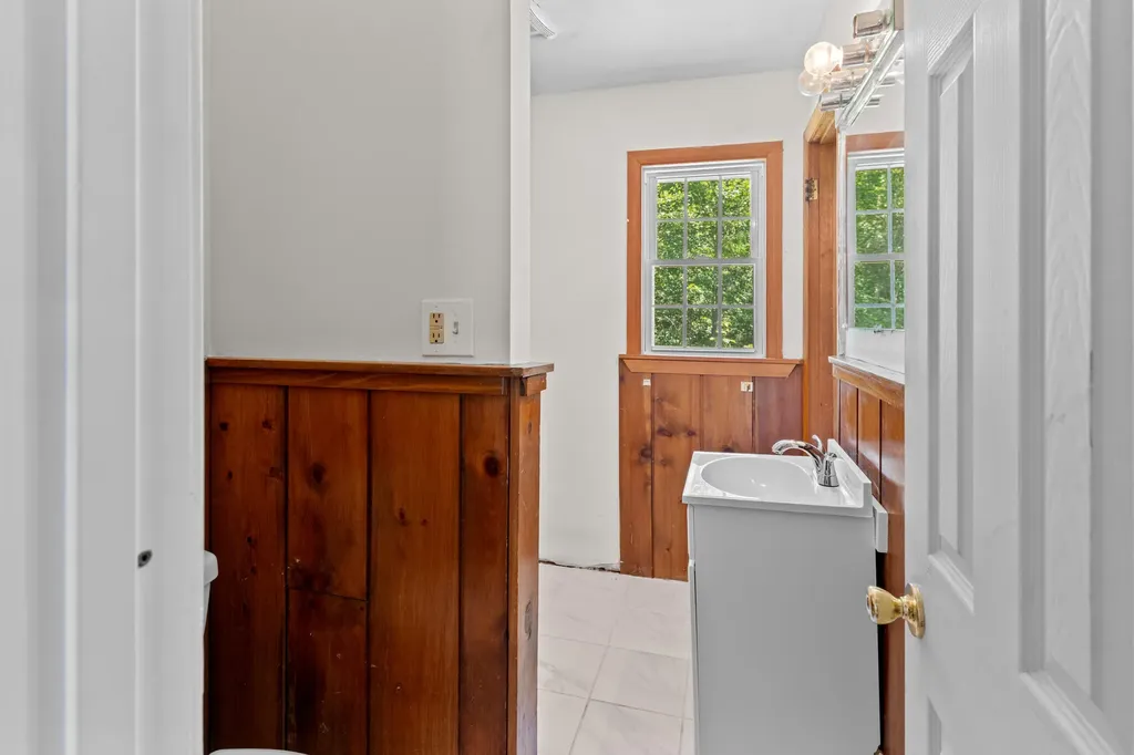 41 Frost Hill Avenue Lisbon ME 04252