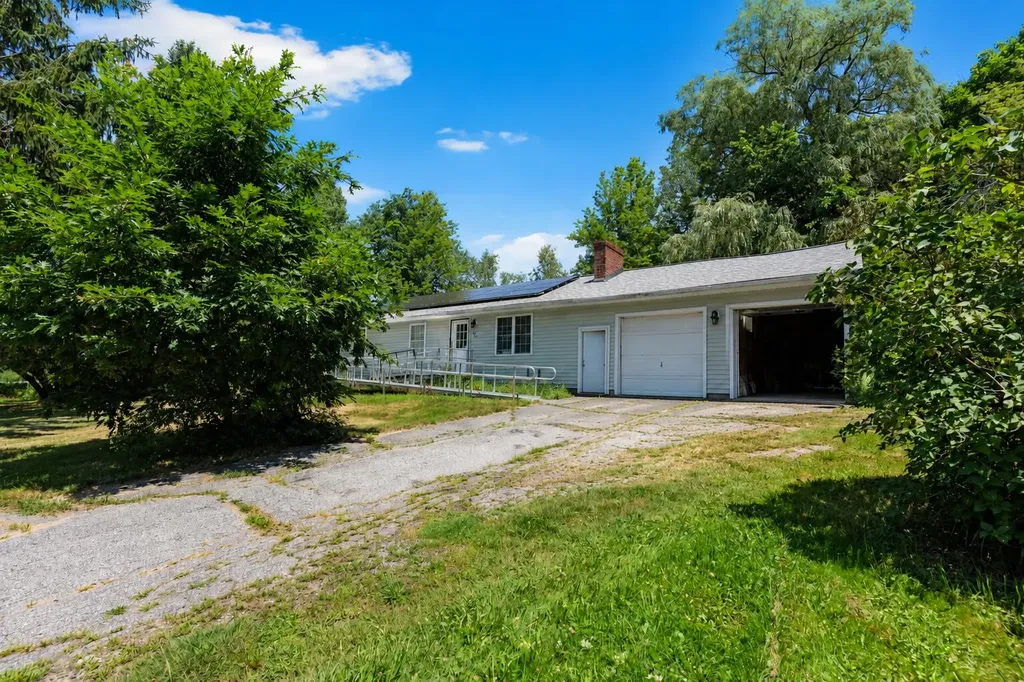41 Frost Hill Avenue Lisbon ME 04252