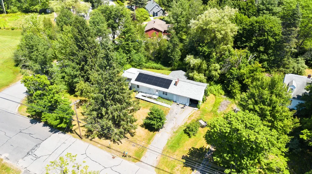 41 Frost Hill Avenue Lisbon ME 04252