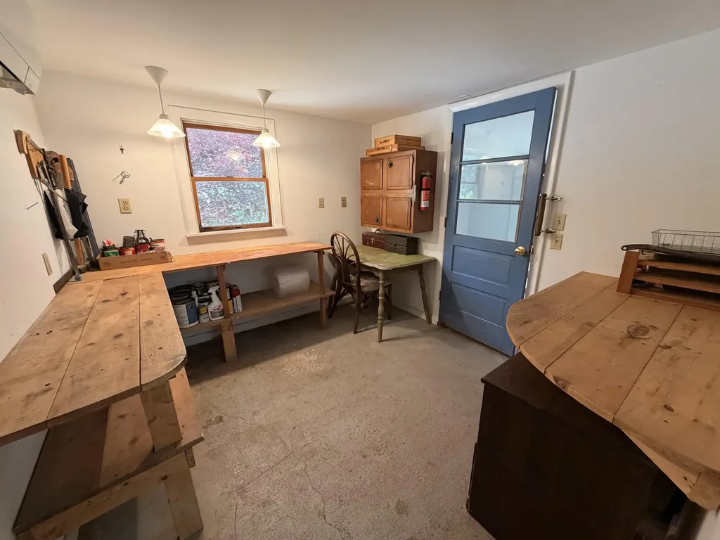 11 Prospero Lane Brooklin ME 04616