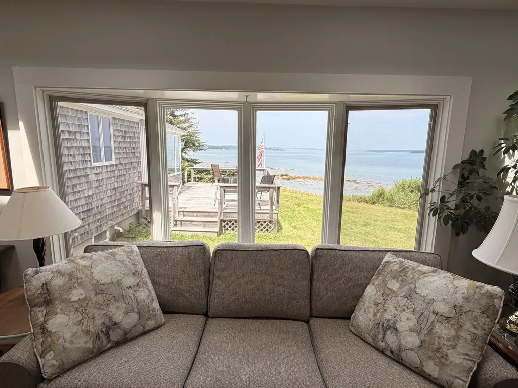 11 Prospero Lane Brooklin ME 04616