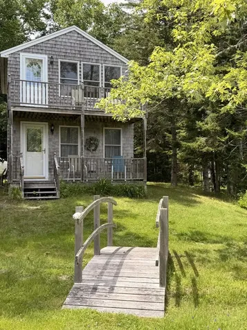 11 Prospero Lane Brooklin ME 04616
