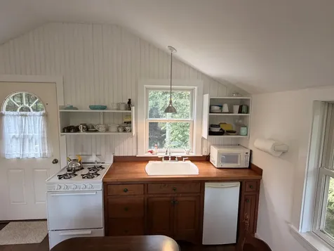 11 Prospero Lane Brooklin ME 04616
