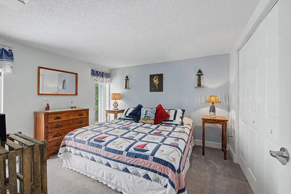 15 Goodridge Drive Naples ME 04055