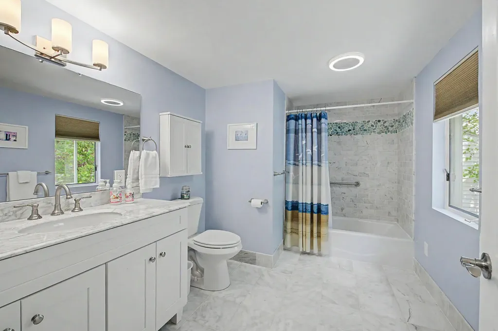 15 Goodridge Drive Naples ME 04055