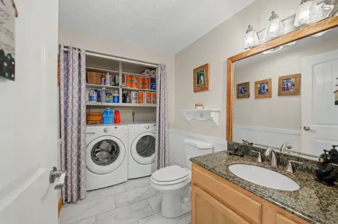 15 Goodridge Drive Naples ME 04055