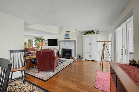 15 Goodridge Drive Naples ME 04055