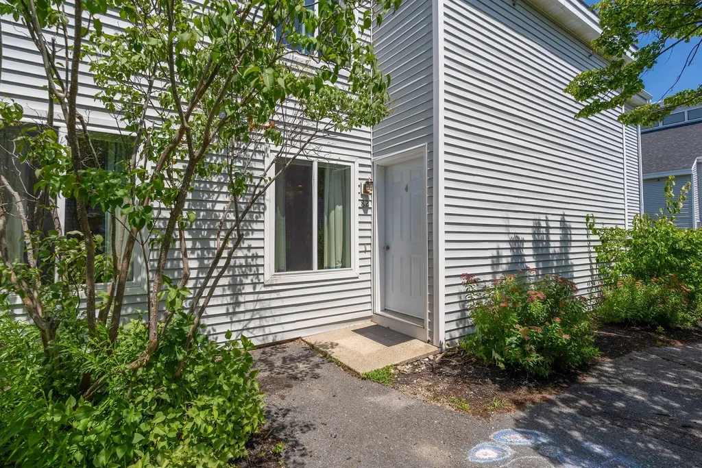 18 Ocean Street South Portland ME 04106