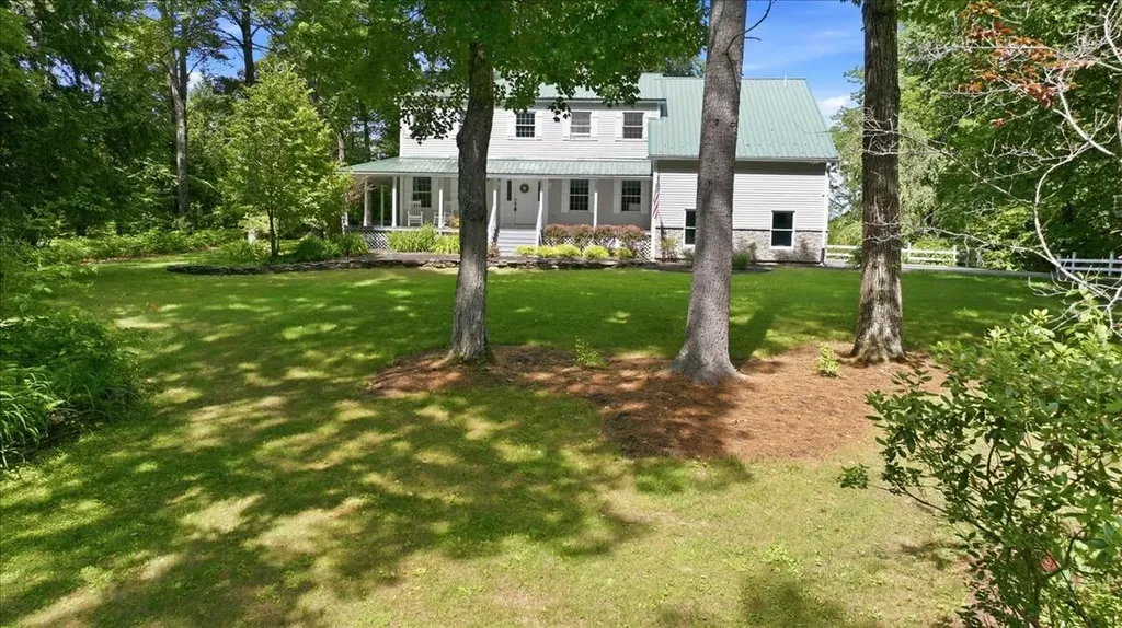 897 Main Street Wayne ME 04284
