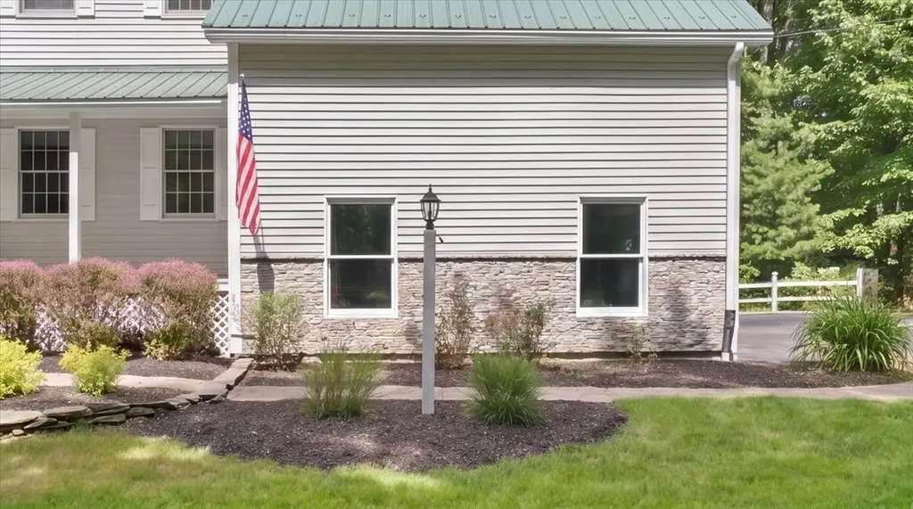 897 Main Street Wayne ME 04284
