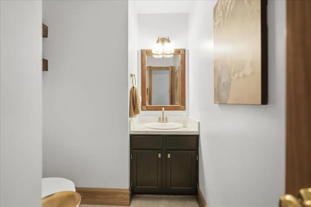897 Main Street Wayne ME 04284