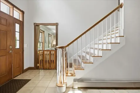897 Main Street Wayne ME 04284