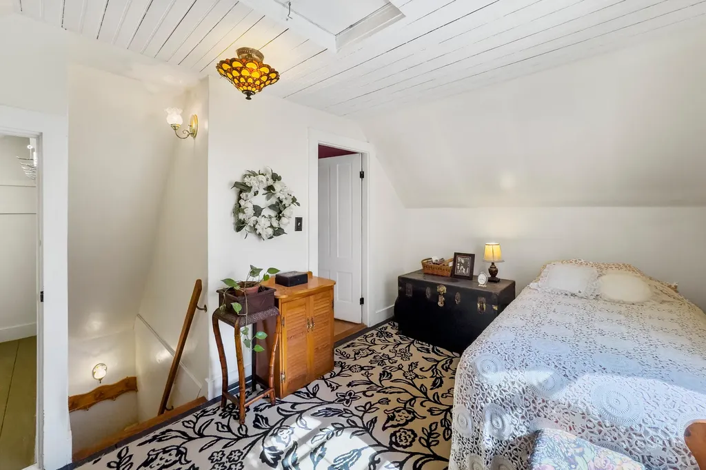 45 Maple Street Warren ME 04864