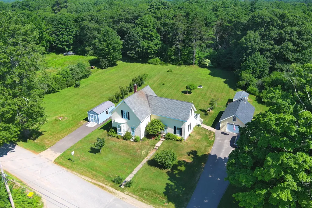 45 Maple Street Warren ME 04864