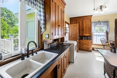 45 Maple Street Warren ME 04864