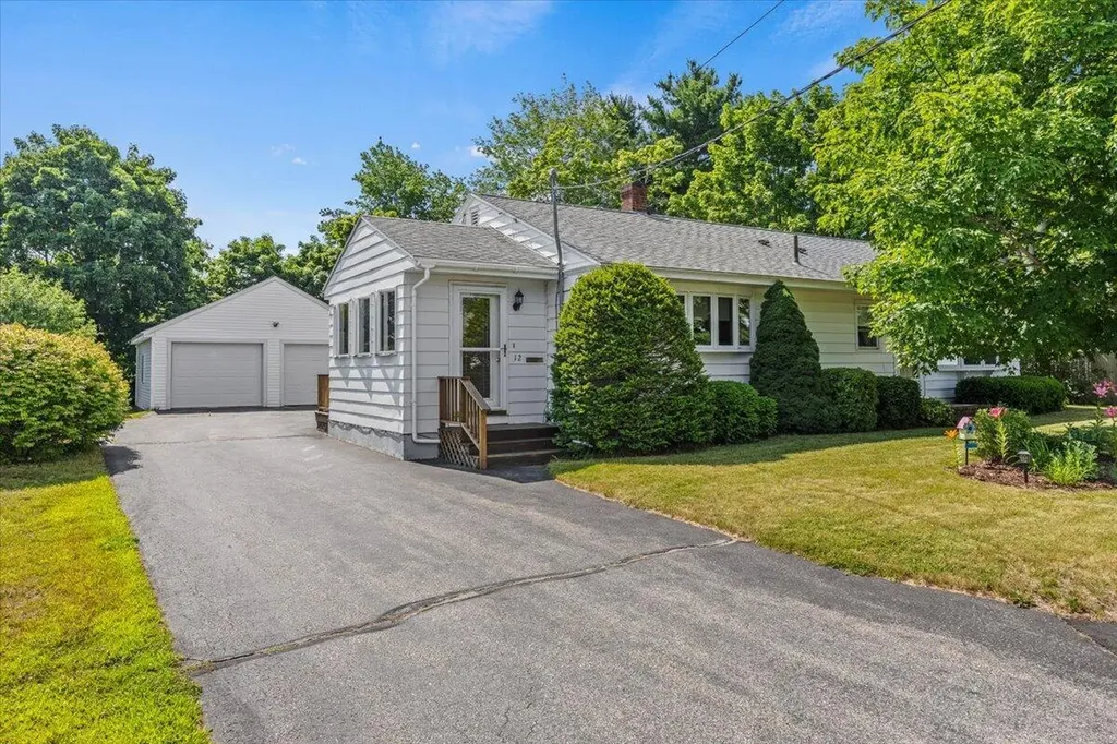 12 Southgate Avenue Biddeford ME 04005