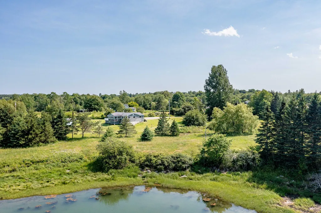 10 Dowling Road Saint George ME 04860