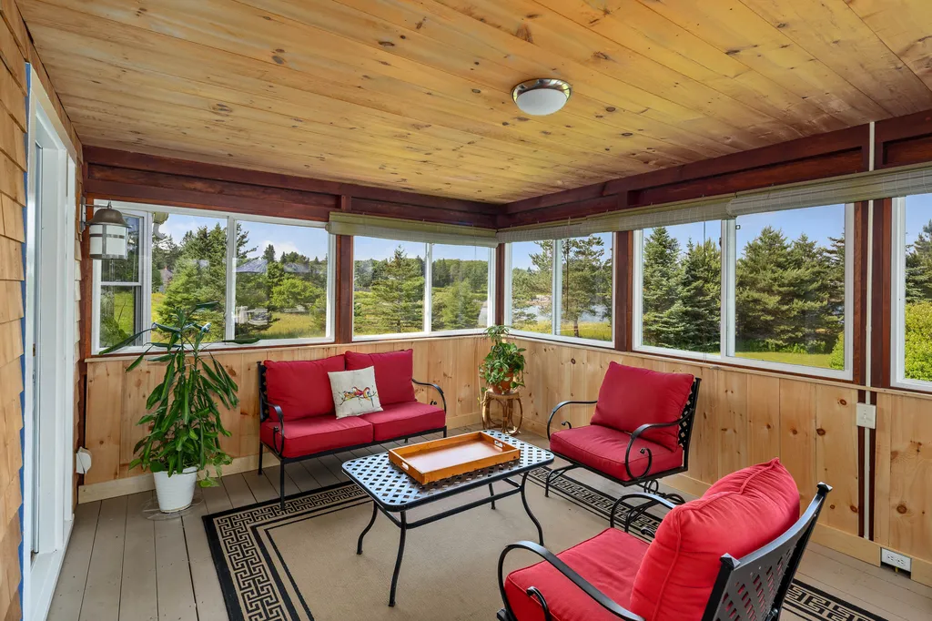 10 Dowling Road Saint George ME 04860