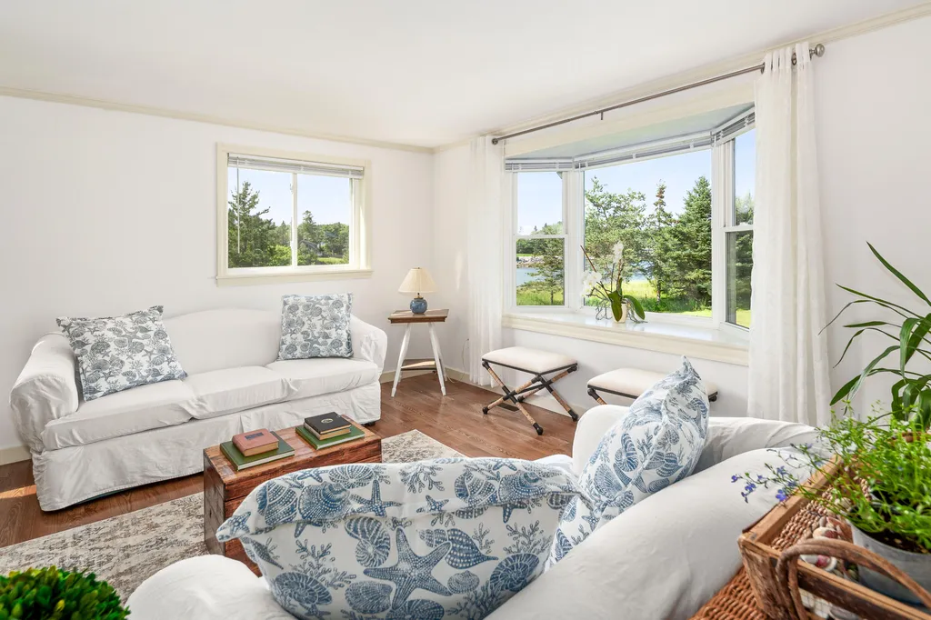 10 Dowling Road Saint George ME 04860