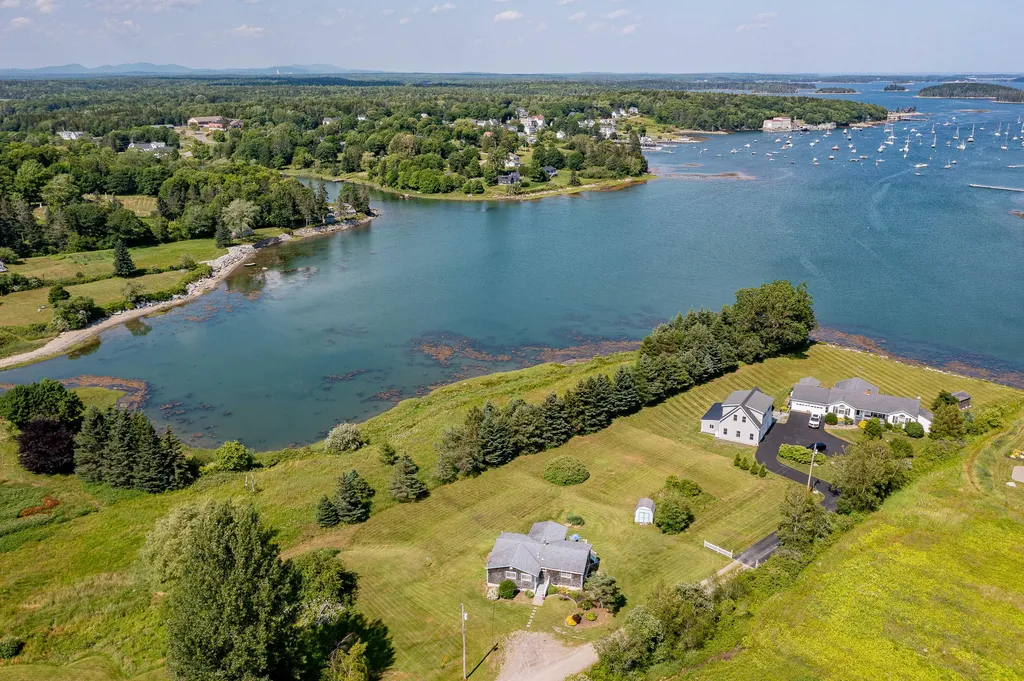 10 Dowling Road Saint George ME 04860