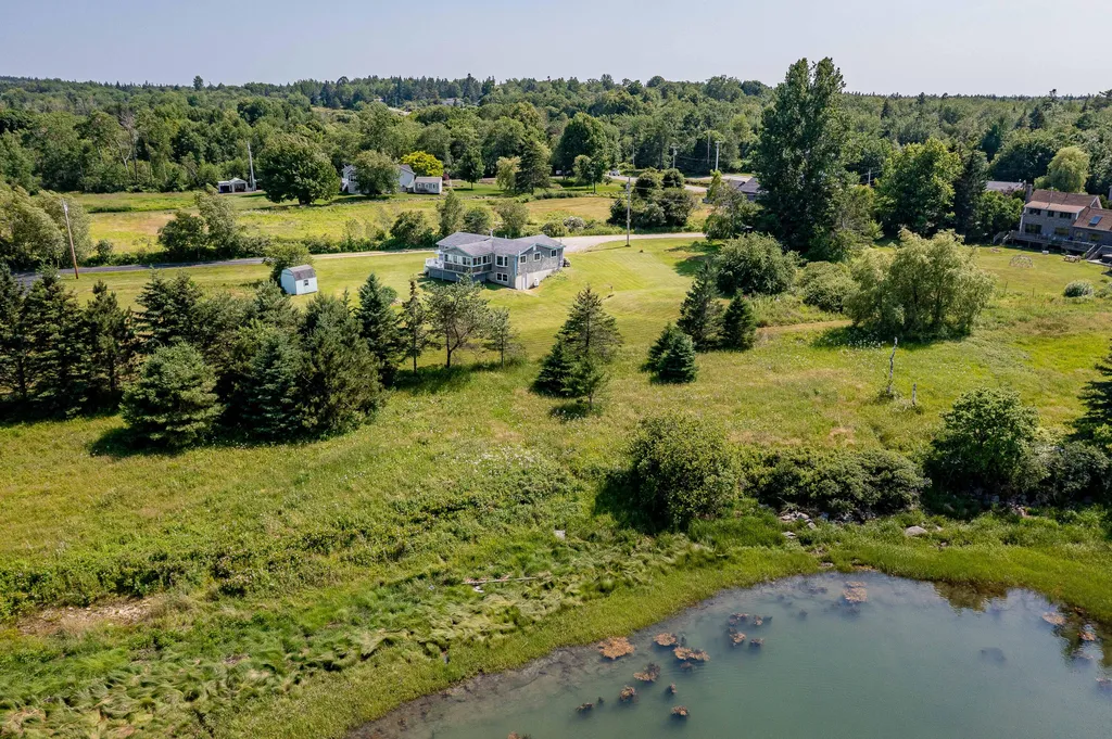 10 Dowling Road Saint George ME 04860