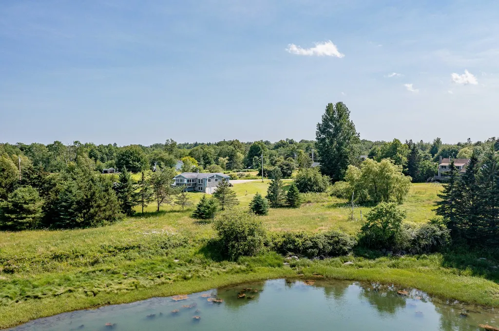 10 Dowling Road Saint George ME 04860