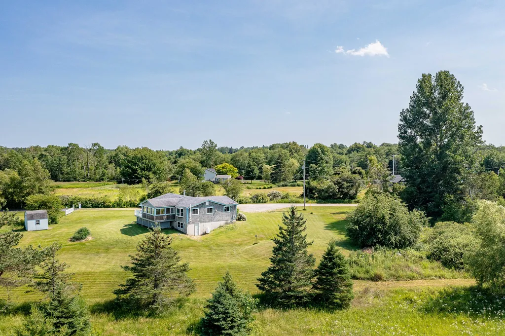 10 Dowling Road Saint George ME 04860