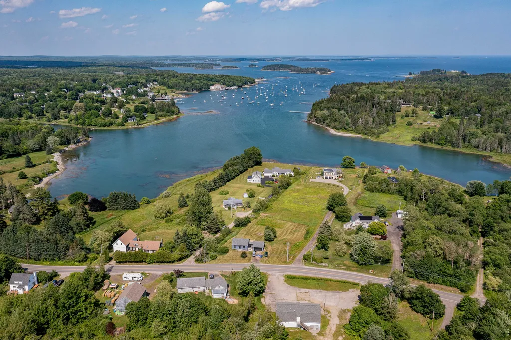 10 Dowling Road Saint George ME 04860