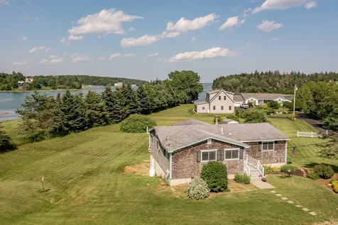 10 Dowling Road Saint George ME 04860