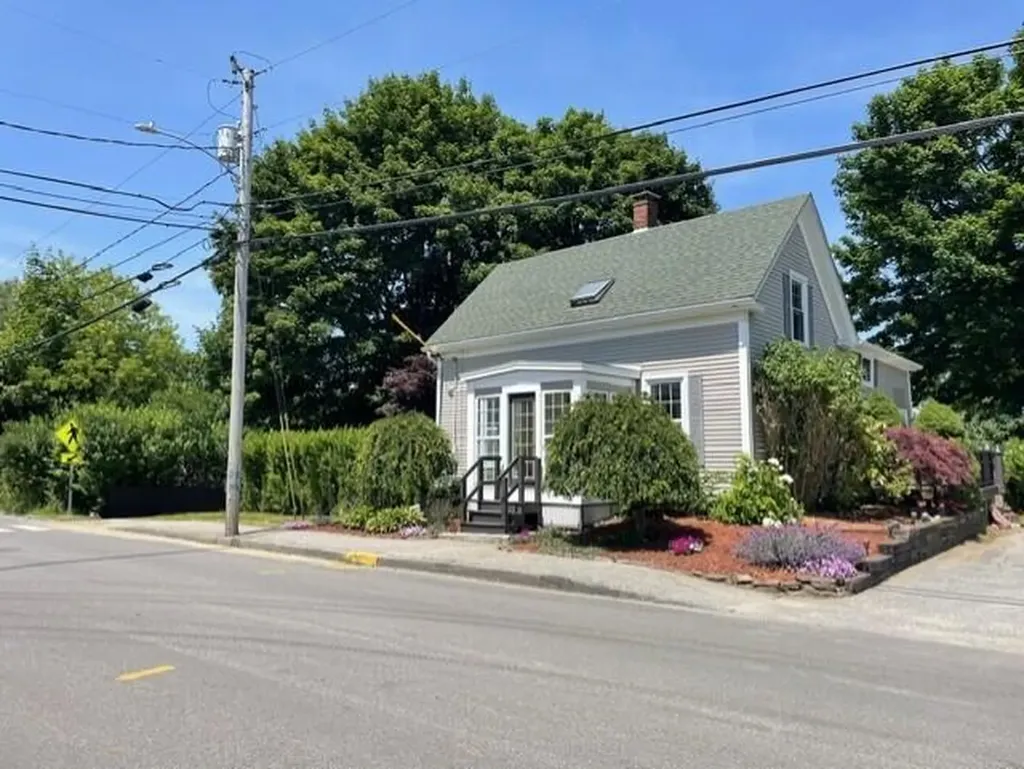 57 Pleasant Street Rockland ME 04841