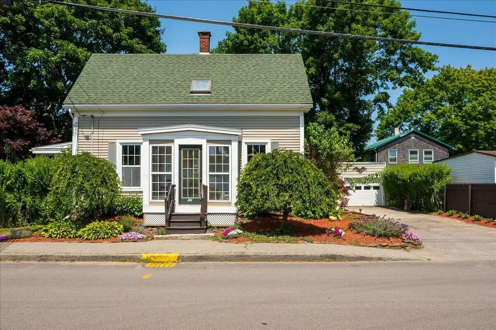 57 Pleasant Street Rockland ME 04841