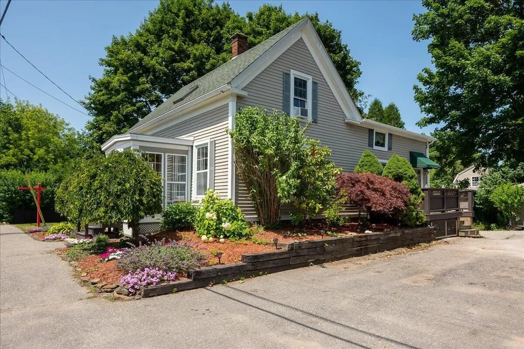 57 Pleasant Street Rockland ME 04841