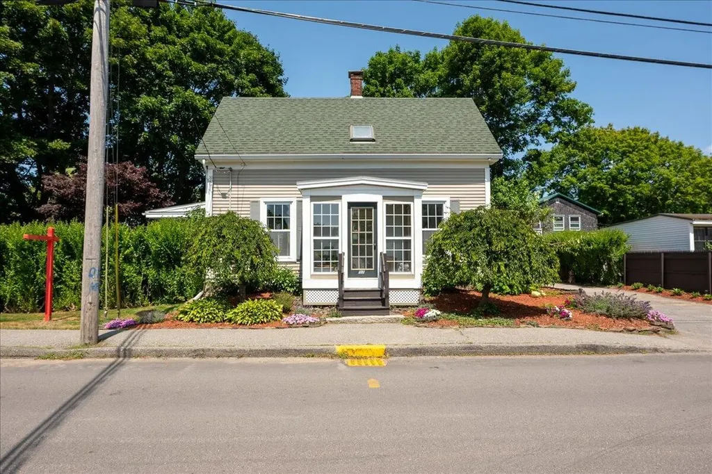 57 Pleasant Street Rockland ME 04841
