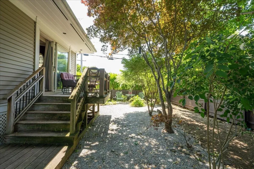 57 Pleasant Street Rockland ME 04841