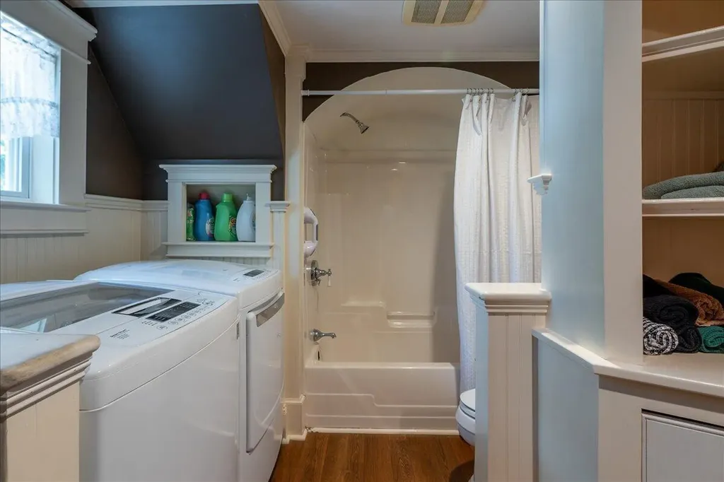 57 Pleasant Street Rockland ME 04841