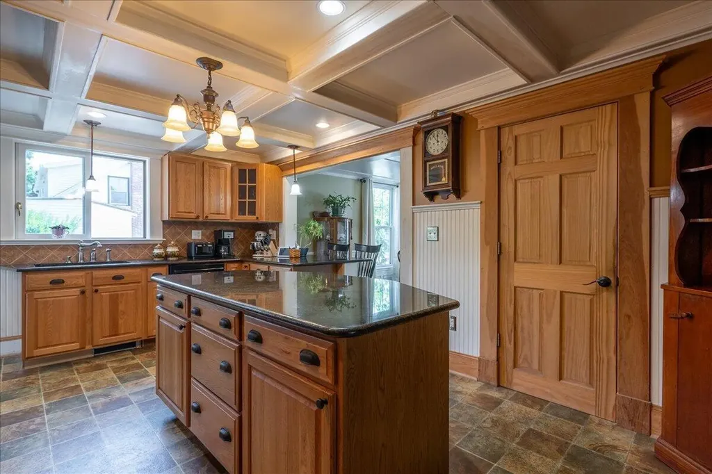 57 Pleasant Street Rockland ME 04841