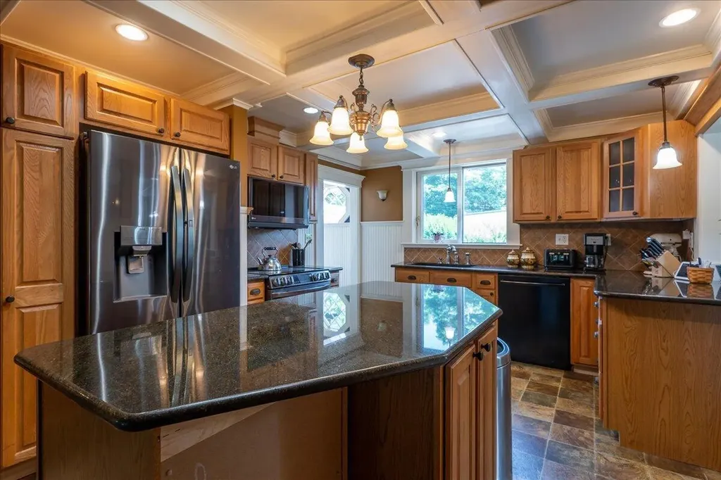 57 Pleasant Street Rockland ME 04841