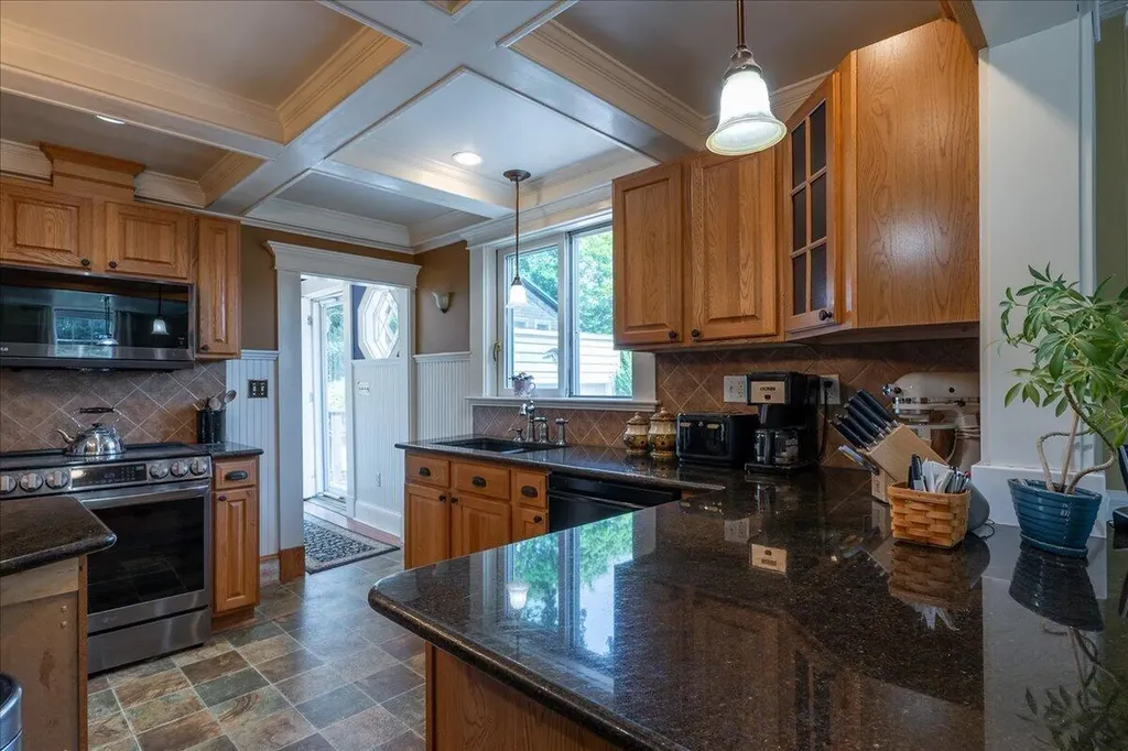 57 Pleasant Street Rockland ME 04841