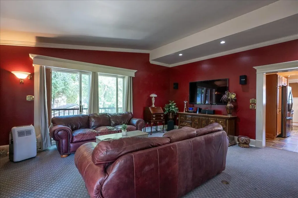 57 Pleasant Street Rockland ME 04841