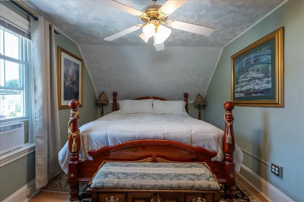 57 Pleasant Street Rockland ME 04841