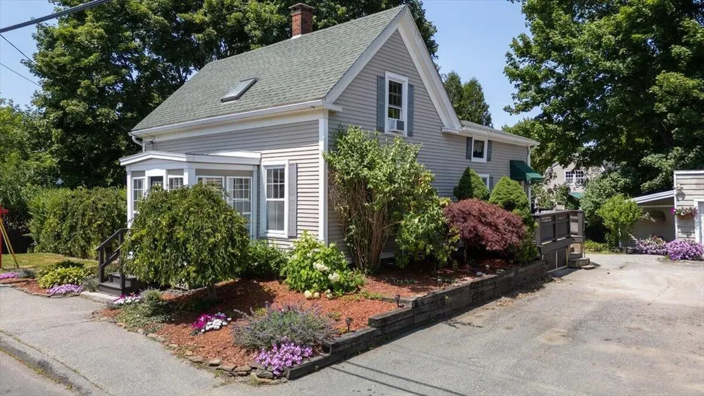 57 Pleasant Street Rockland ME 04841