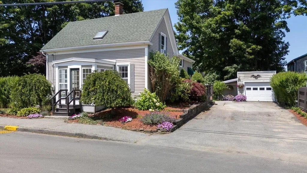 57 Pleasant Street Rockland ME 04841