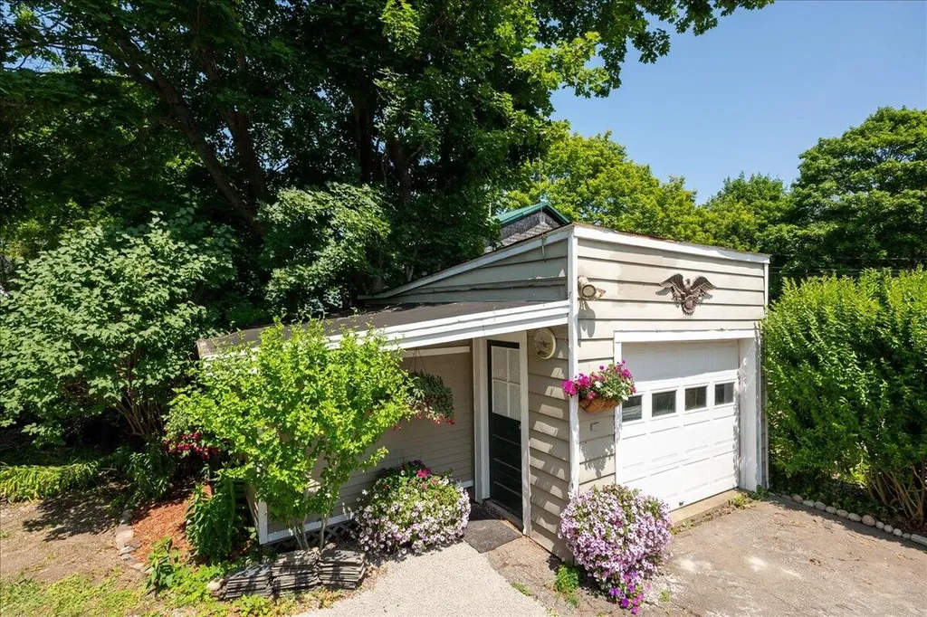 57 Pleasant Street Rockland ME 04841
