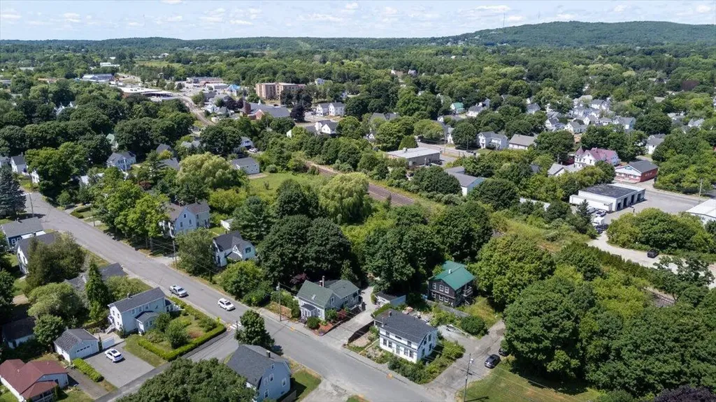 57 Pleasant Street Rockland ME 04841