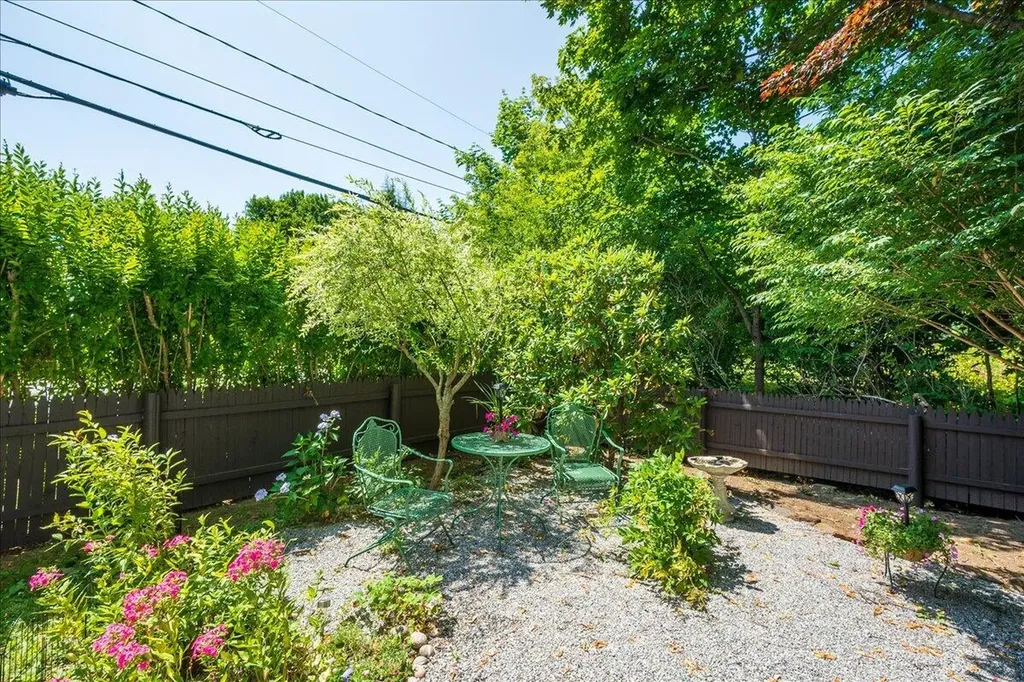 57 Pleasant Street Rockland ME 04841
