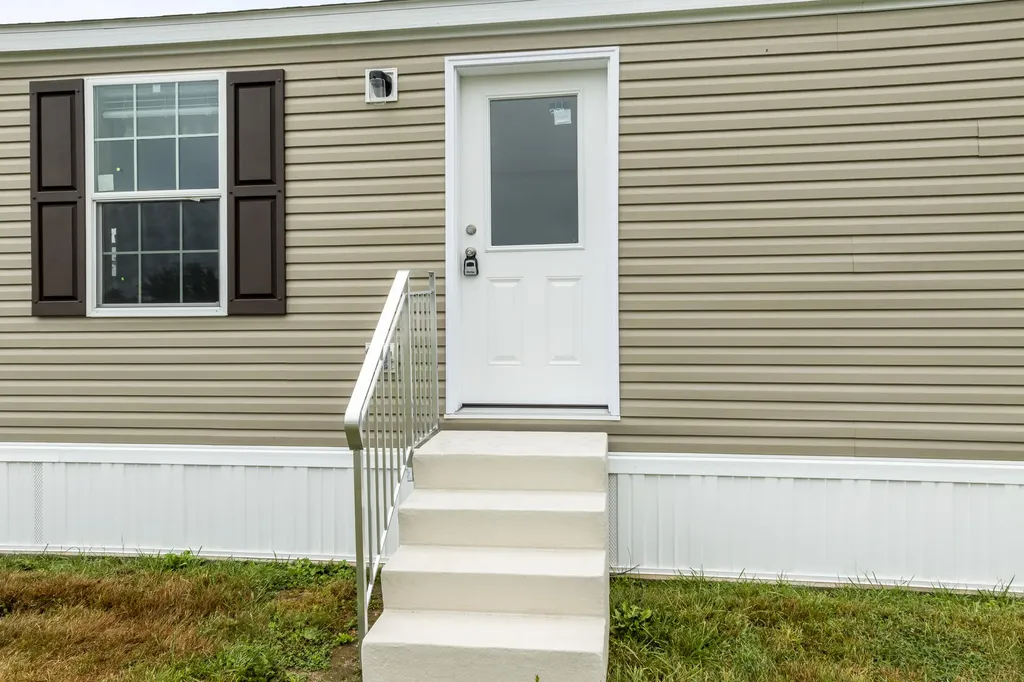 86 Heather Drive Lewiston ME 04240