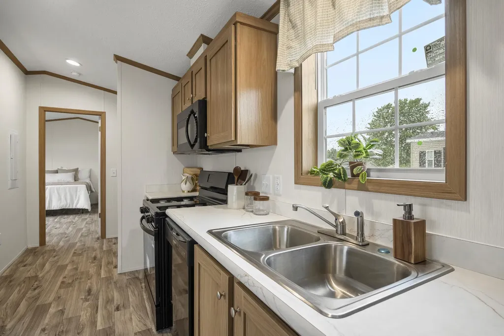 86 Heather Drive Lewiston ME 04240