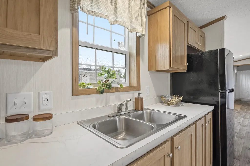 86 Heather Drive Lewiston ME 04240