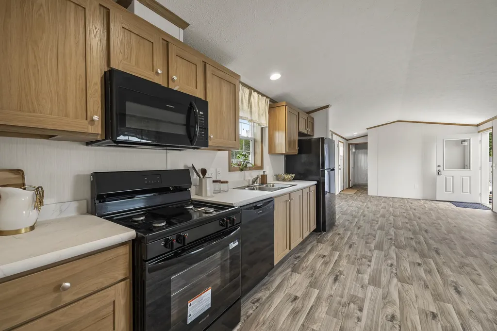86 Heather Drive Lewiston ME 04240